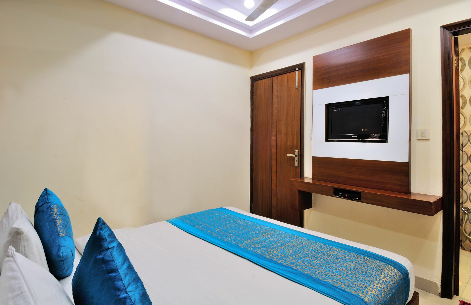 Hotel Gold Star Inn - Paharganj Нью-Делі Екстер'єр фото