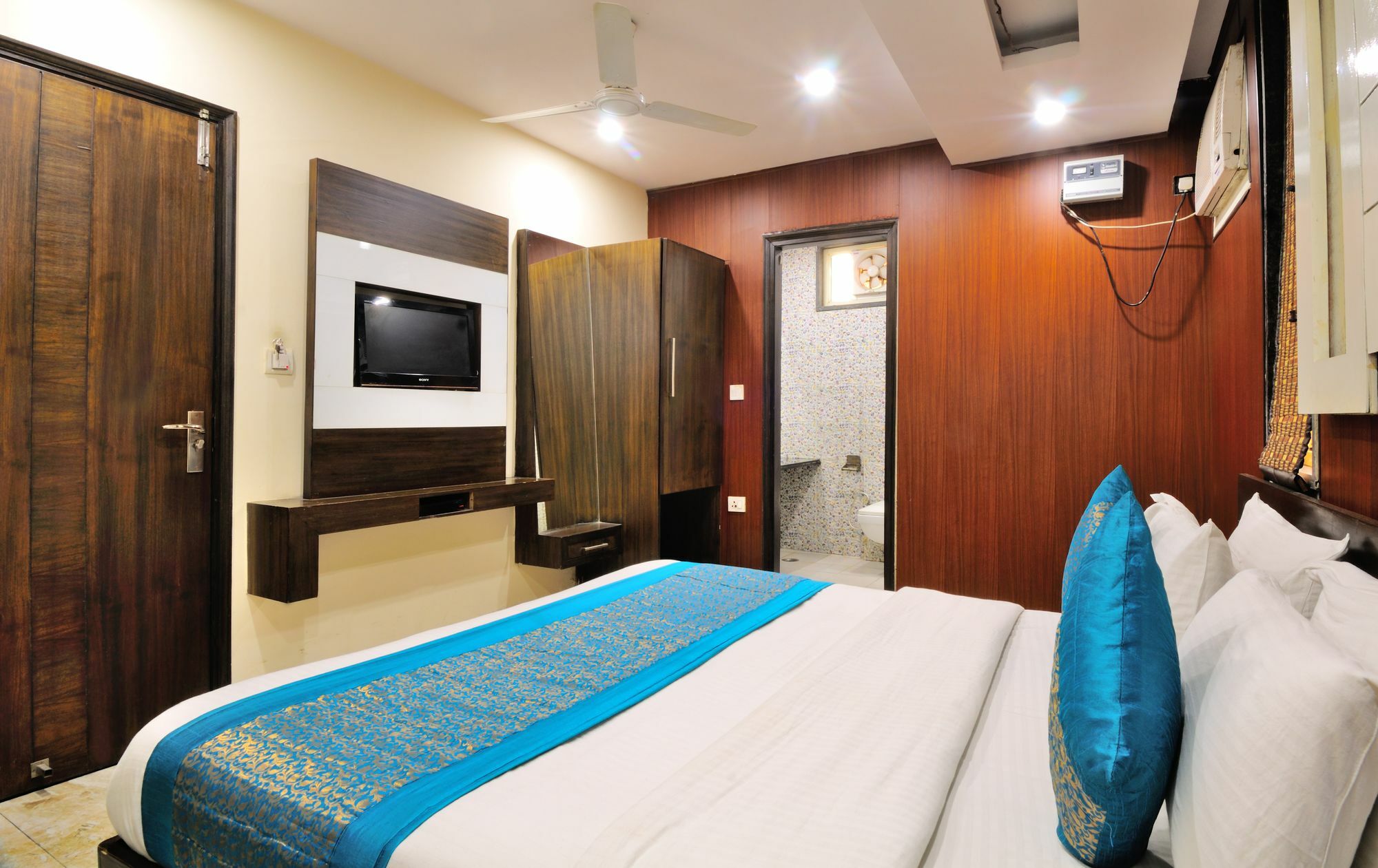 Hotel Gold Star Inn - Paharganj Нью-Делі Екстер'єр фото