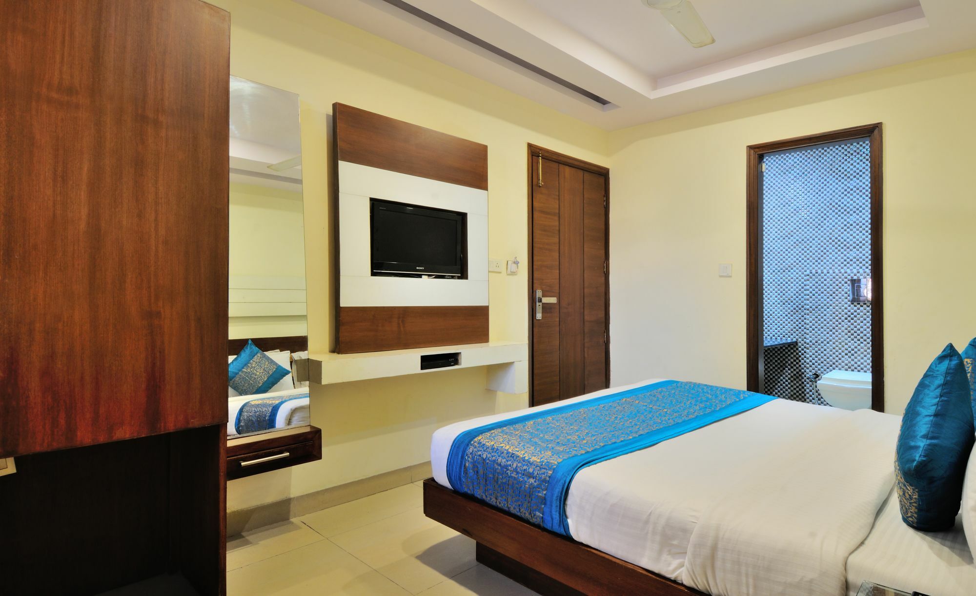 Hotel Gold Star Inn - Paharganj Нью-Делі Екстер'єр фото